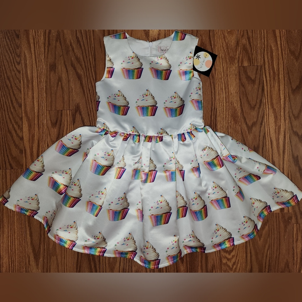 NWT Halabaloo Size4 Birthday Cupcake Dress